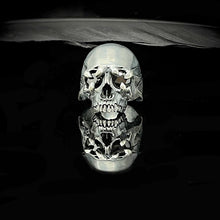 Load image into Gallery viewer, Envy Skull Ring