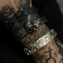 Load image into Gallery viewer, ossua-et-acroamata-jewelery-gothic-goth-memento-mori-solid-925-silver-skull-cuffs